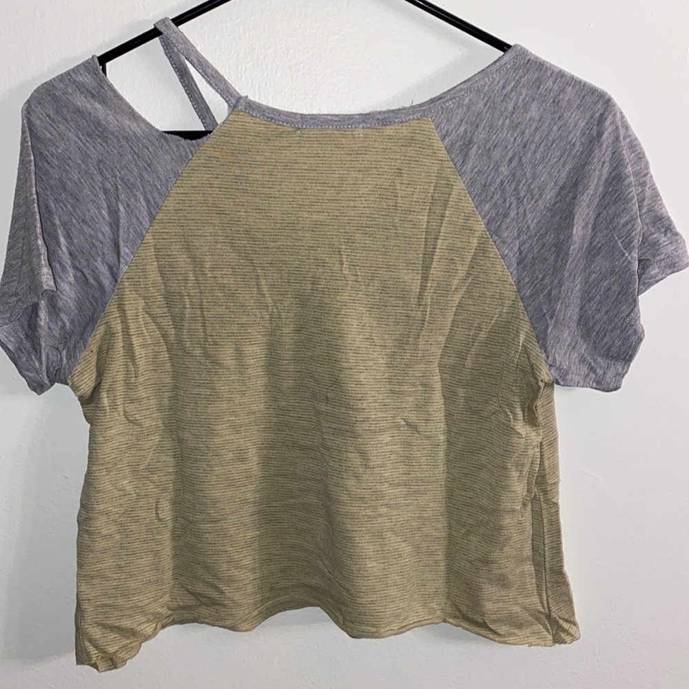 Crop Top - Picture 4 of 4